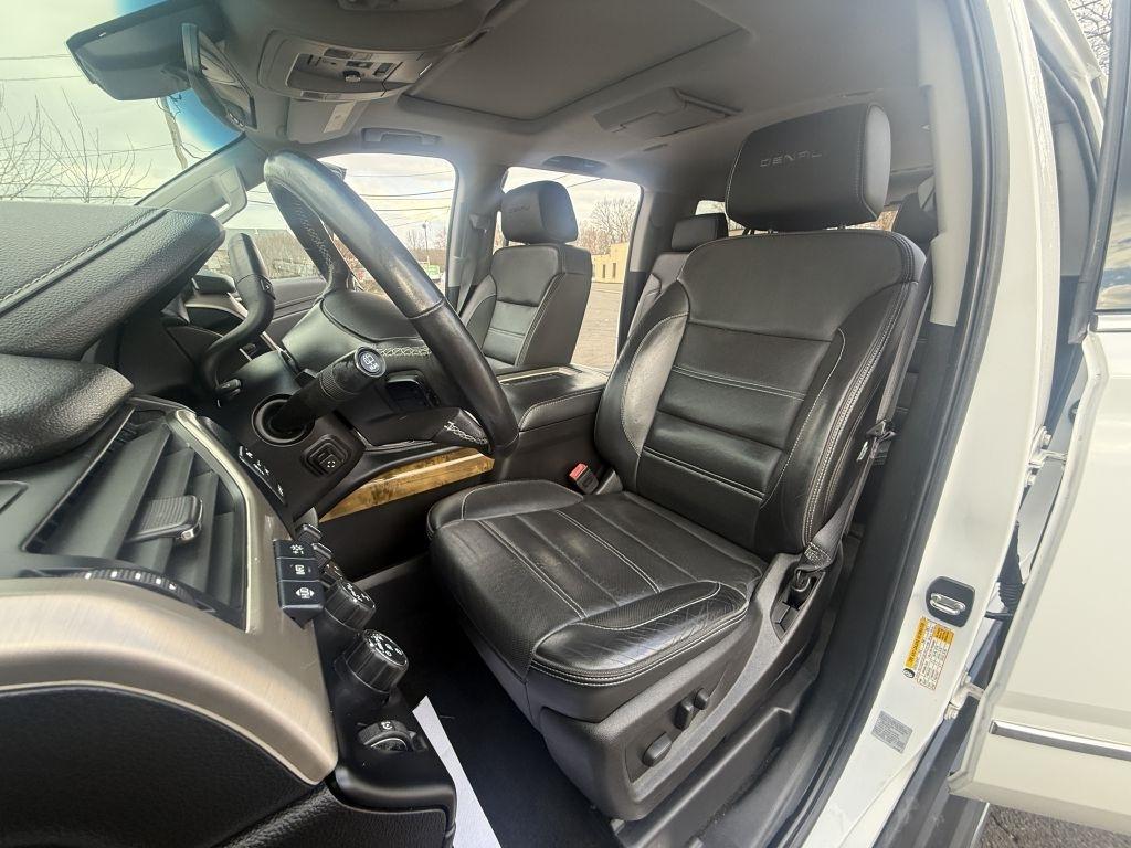 GMC Yukon XL Denali 2017