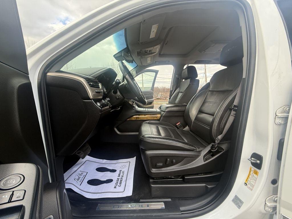 GMC Yukon XL Denali 2017