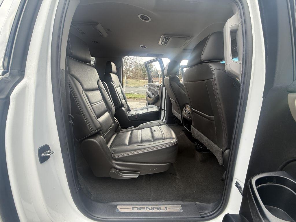 GMC Yukon XL Denali 2017