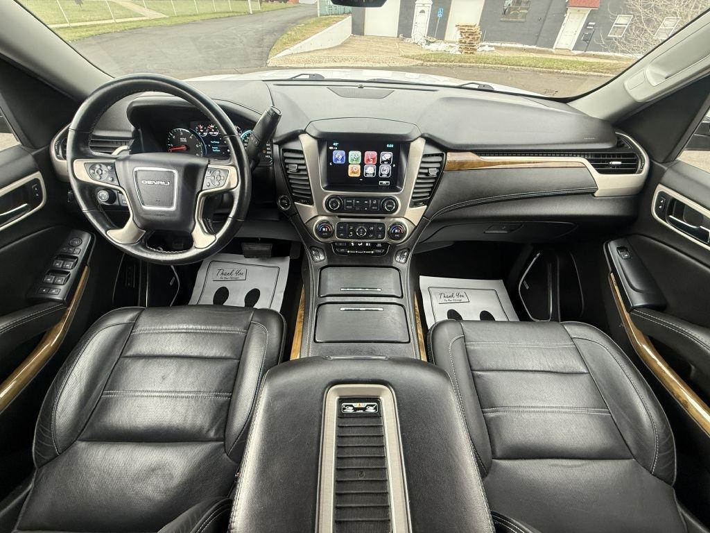GMC Yukon XL Denali 2017