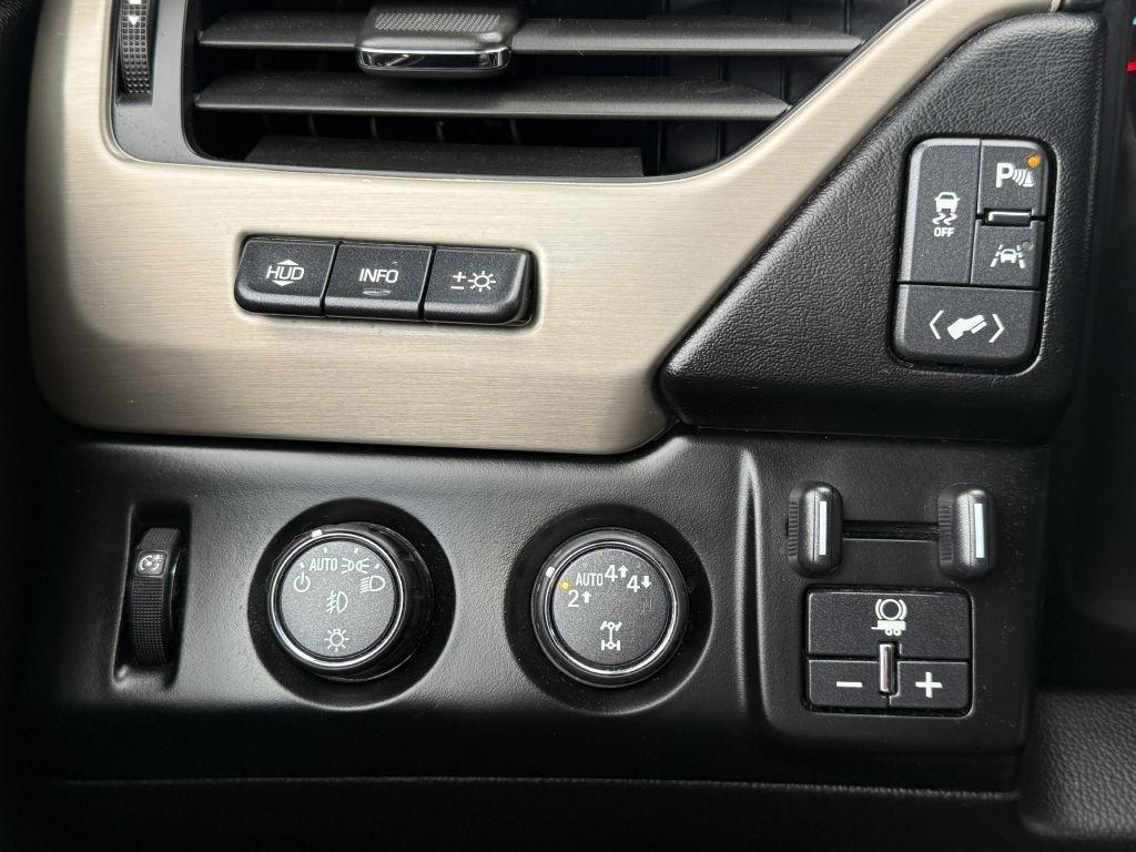 GMC Yukon XL Denali 2017