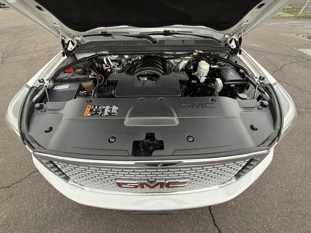 GMC Yukon XL Denali 2017