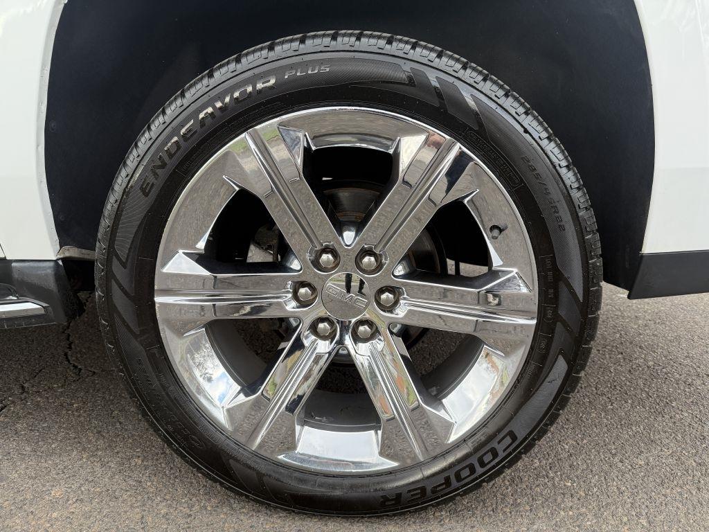 GMC Yukon XL Denali 2017