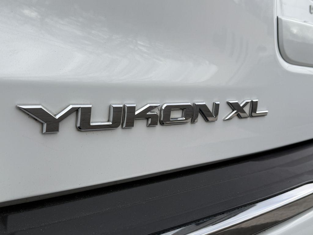 GMC Yukon XL Denali 2017