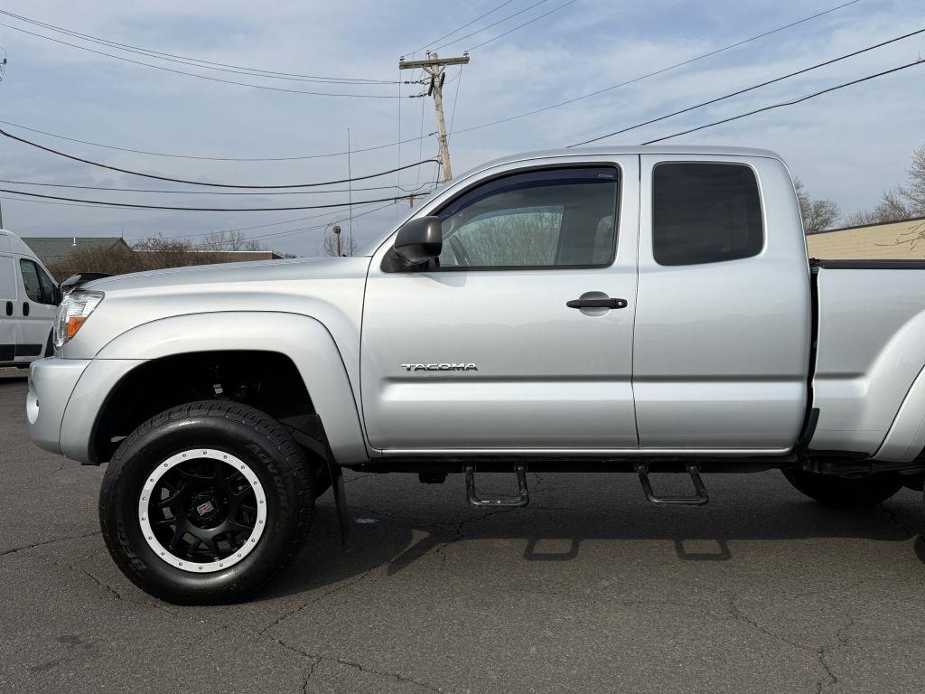 Toyota Tacoma  2011