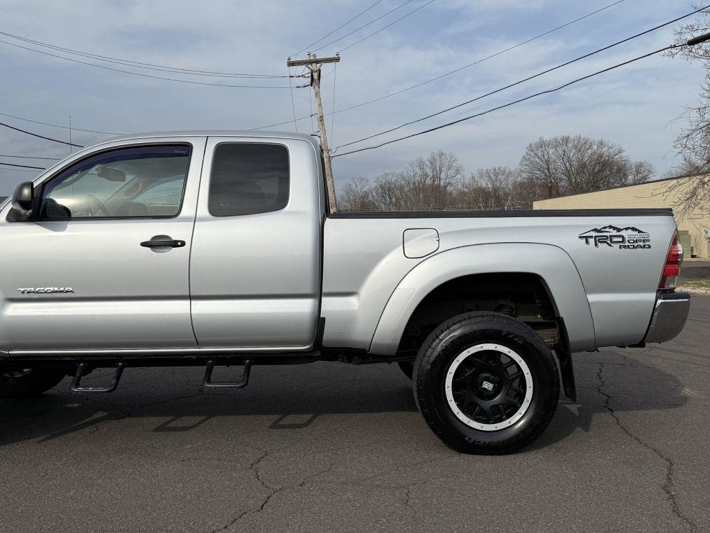 Toyota Tacoma  2011