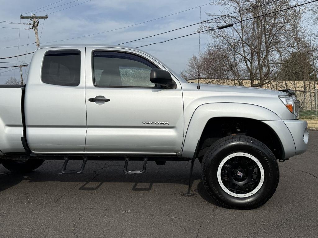 Toyota Tacoma  2011