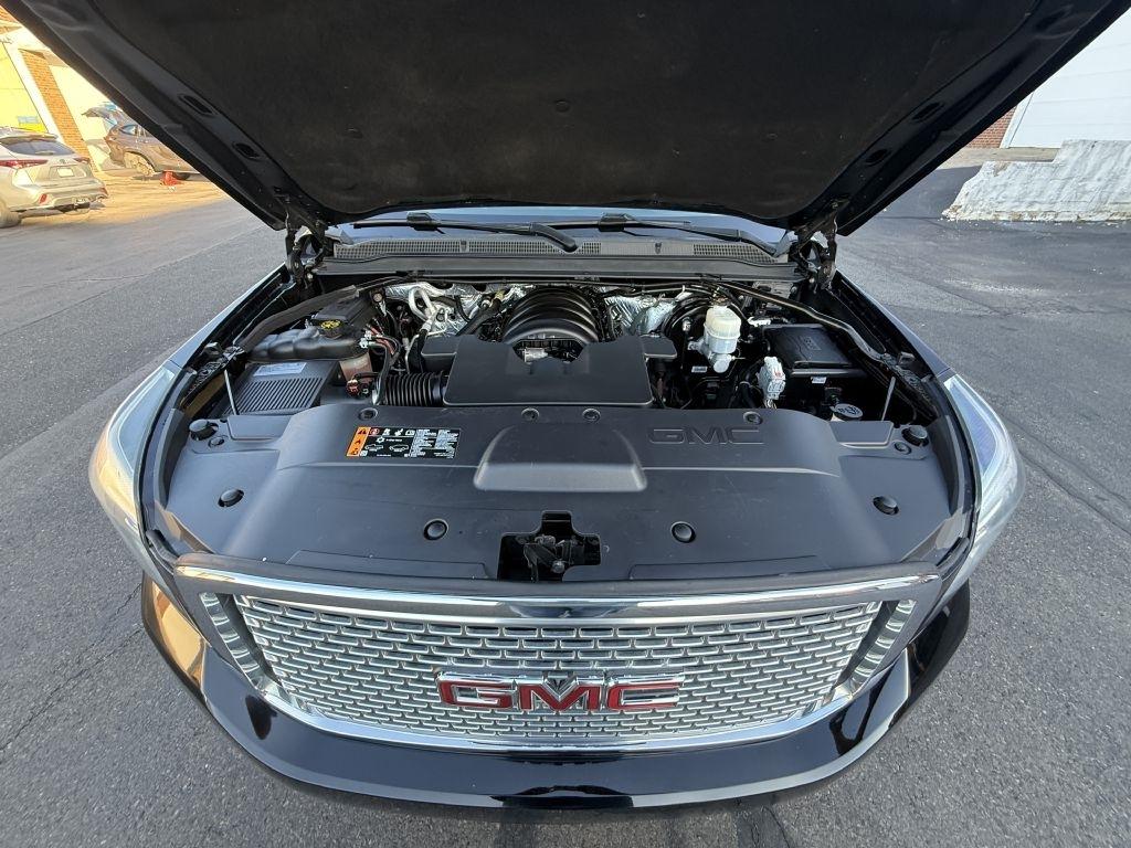 GMC Yukon Denali  2017