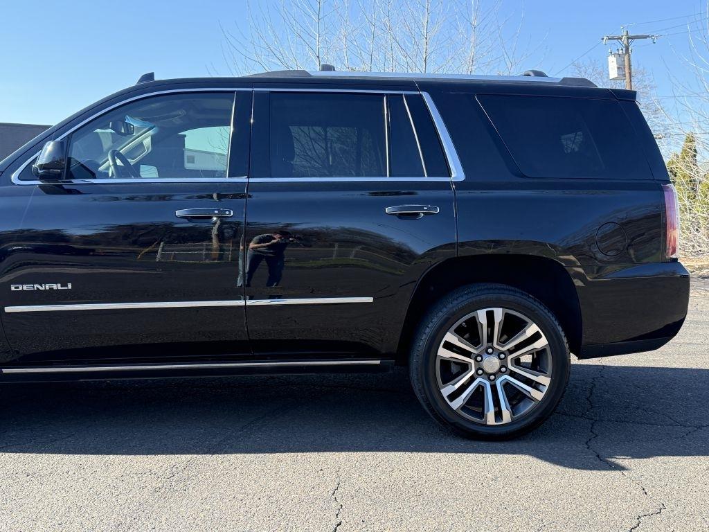 GMC Yukon Denali  2017