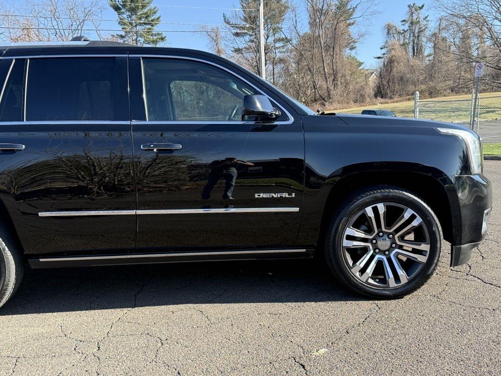 GMC Yukon Denali  2017