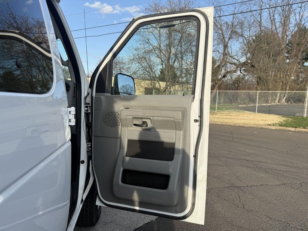 Ford Econoline  2014