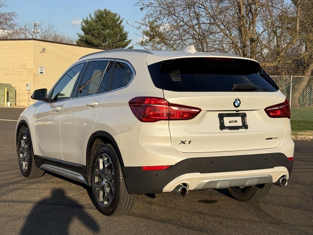 BMW X1  2021