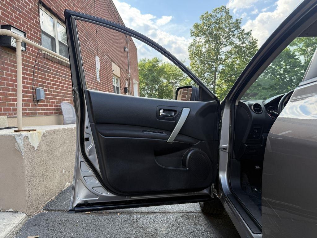 Nissan Rogue  2013