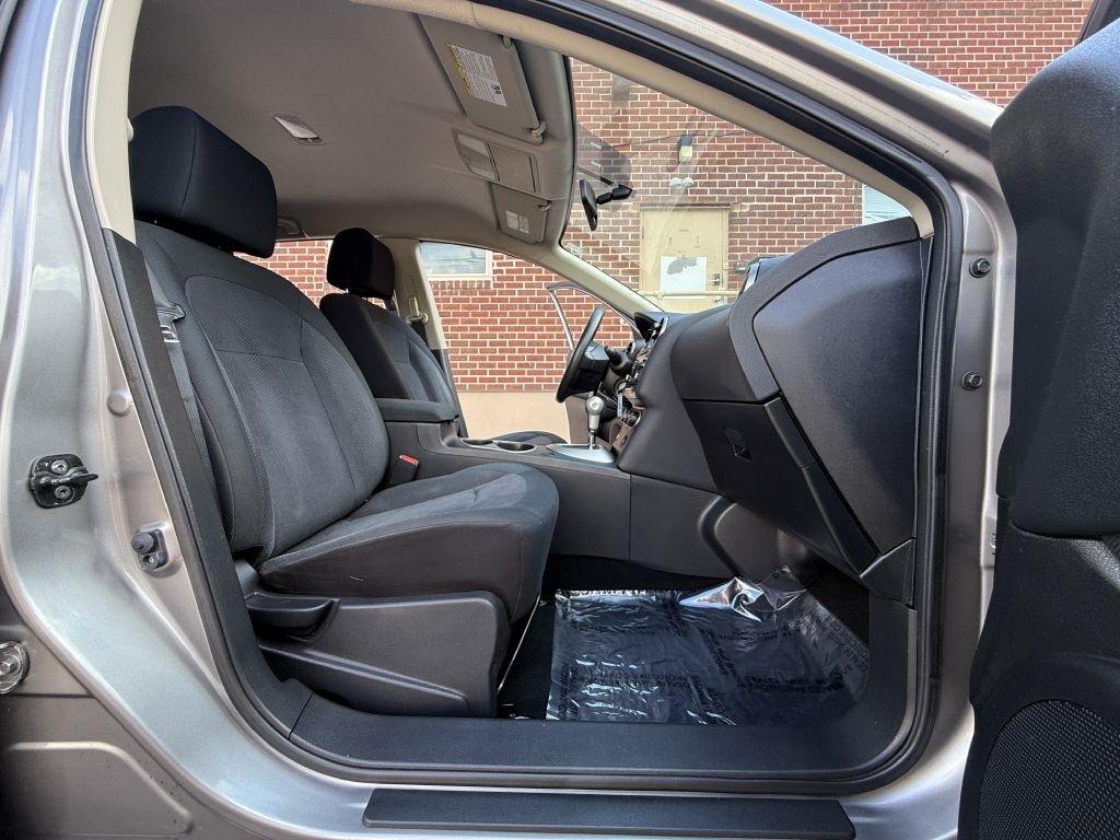 Nissan Rogue  2013