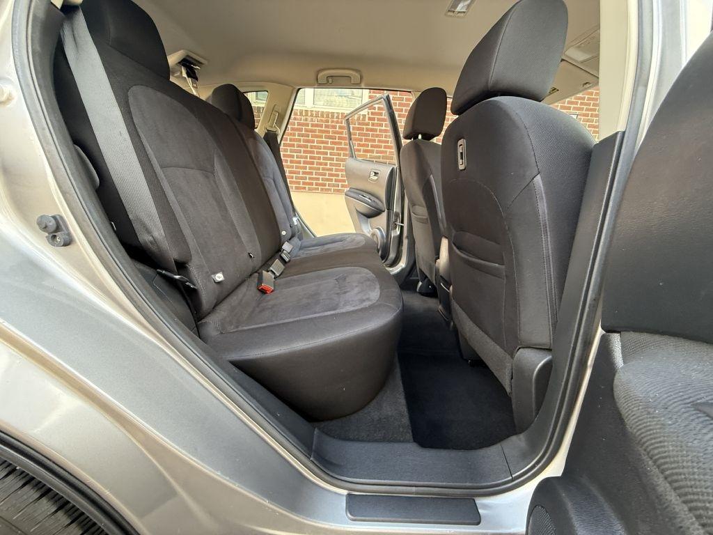 Nissan Rogue  2013