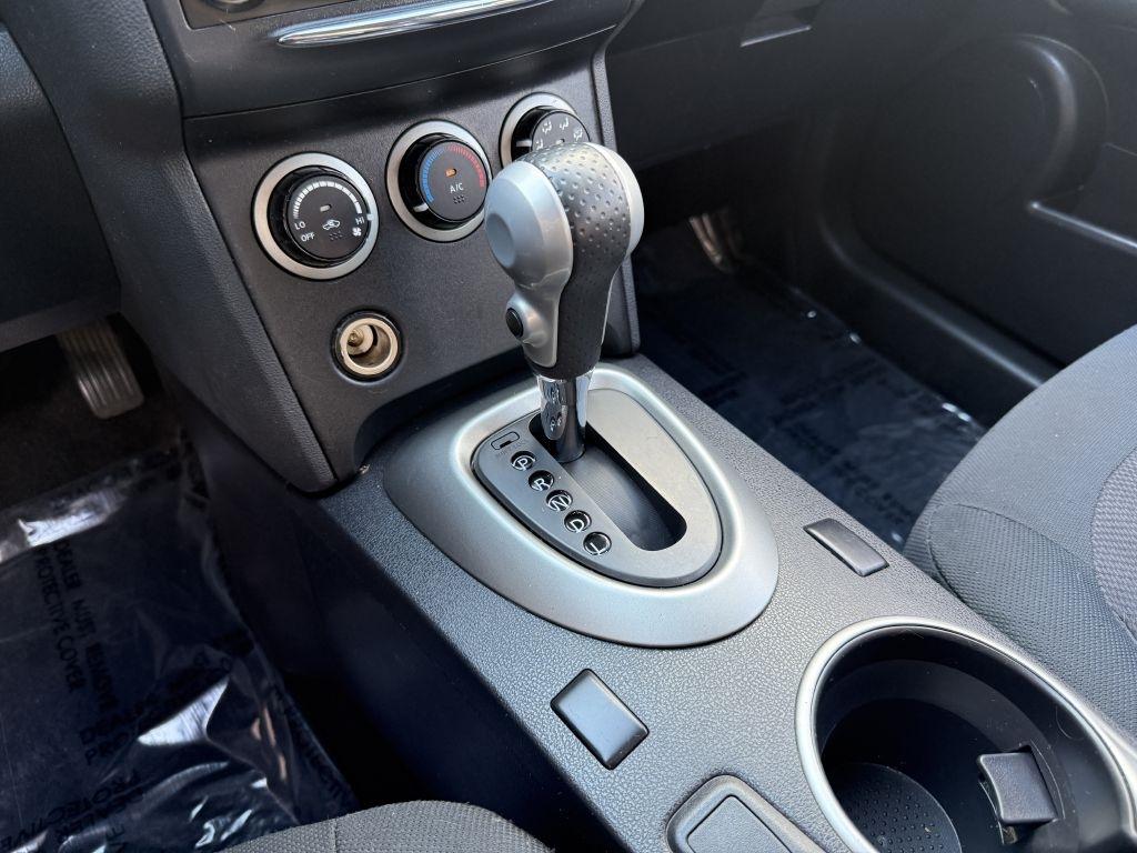 Nissan Rogue  2013