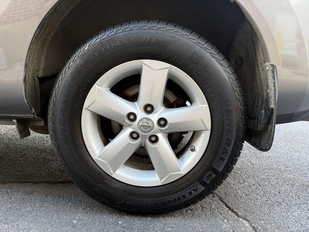Nissan Rogue  2013