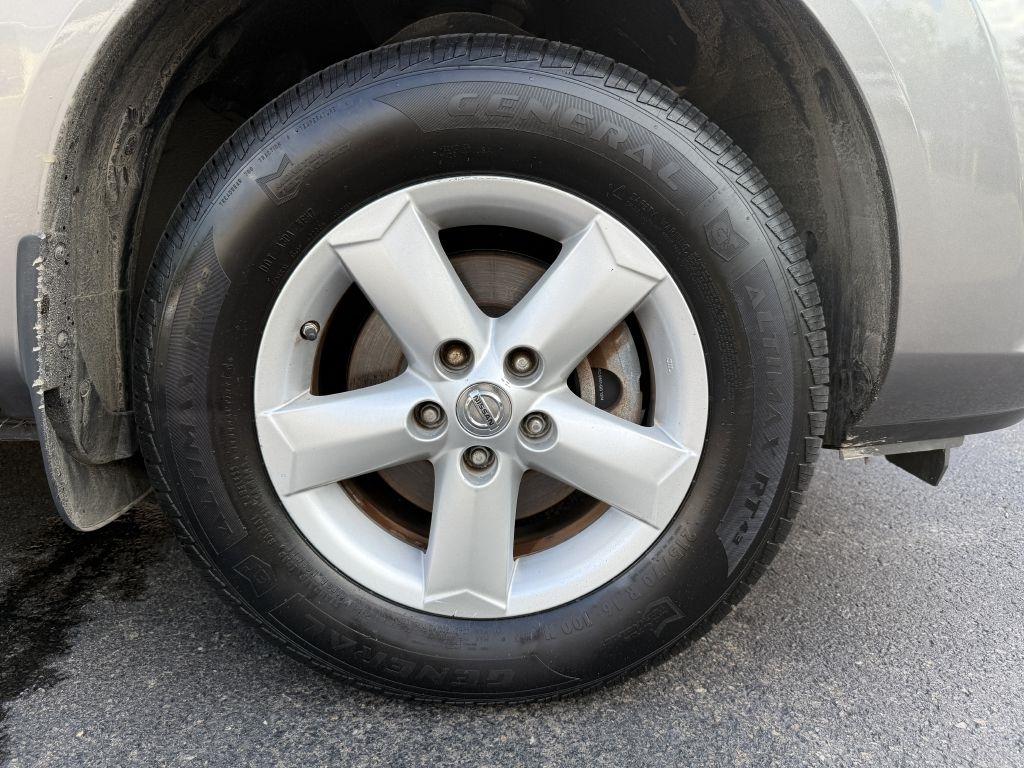 Nissan Rogue  2013