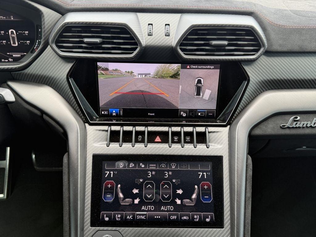 Lamborghini Urus  2024