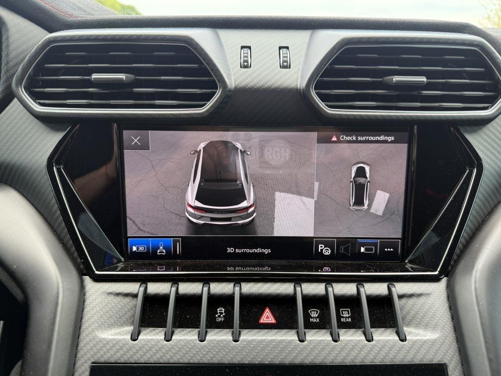 Lamborghini Urus  2024