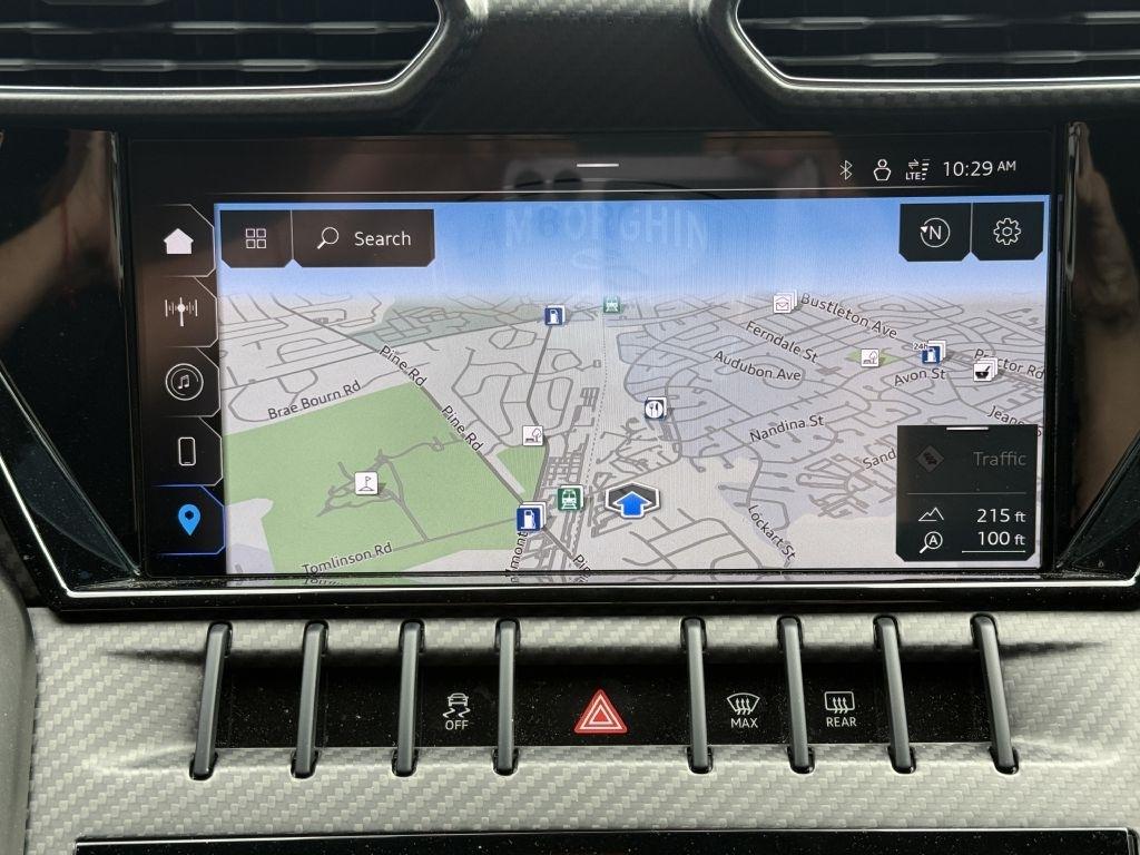 Lamborghini Urus  2024