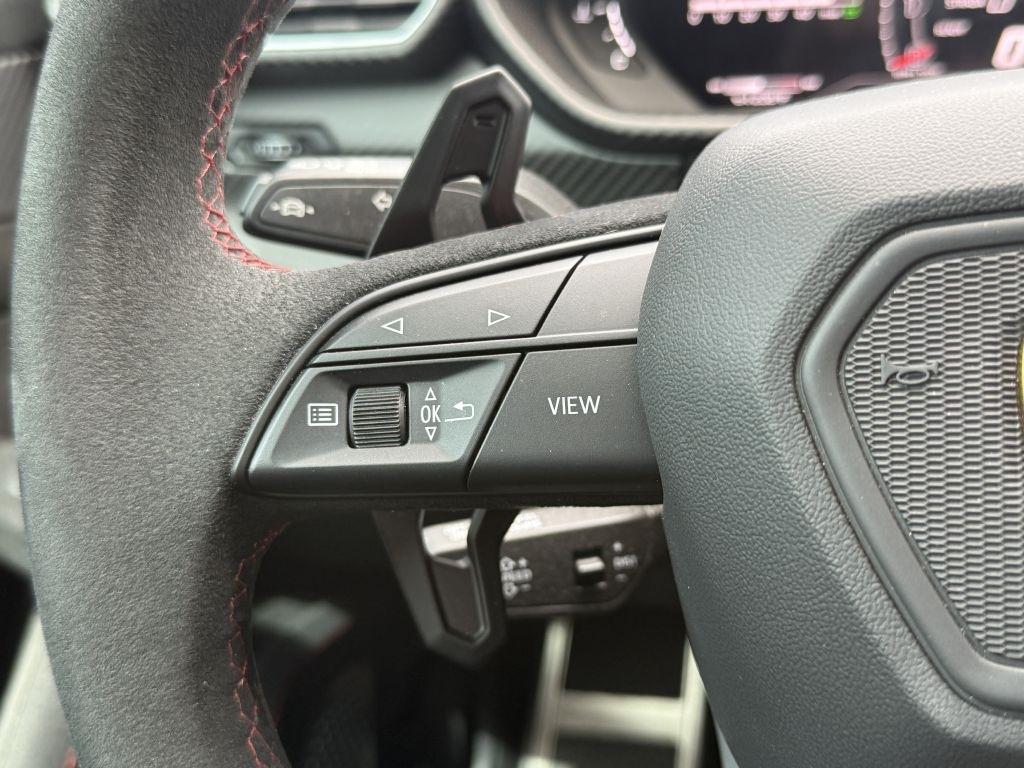 Lamborghini Urus  2024
