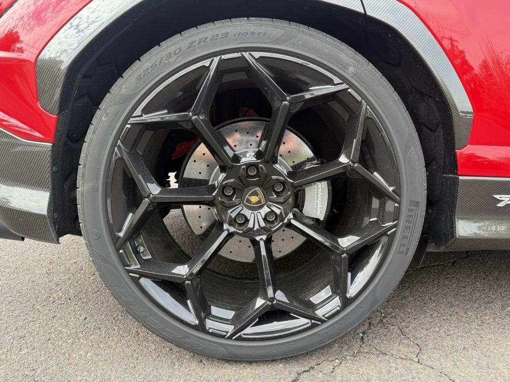 Lamborghini Urus  2024