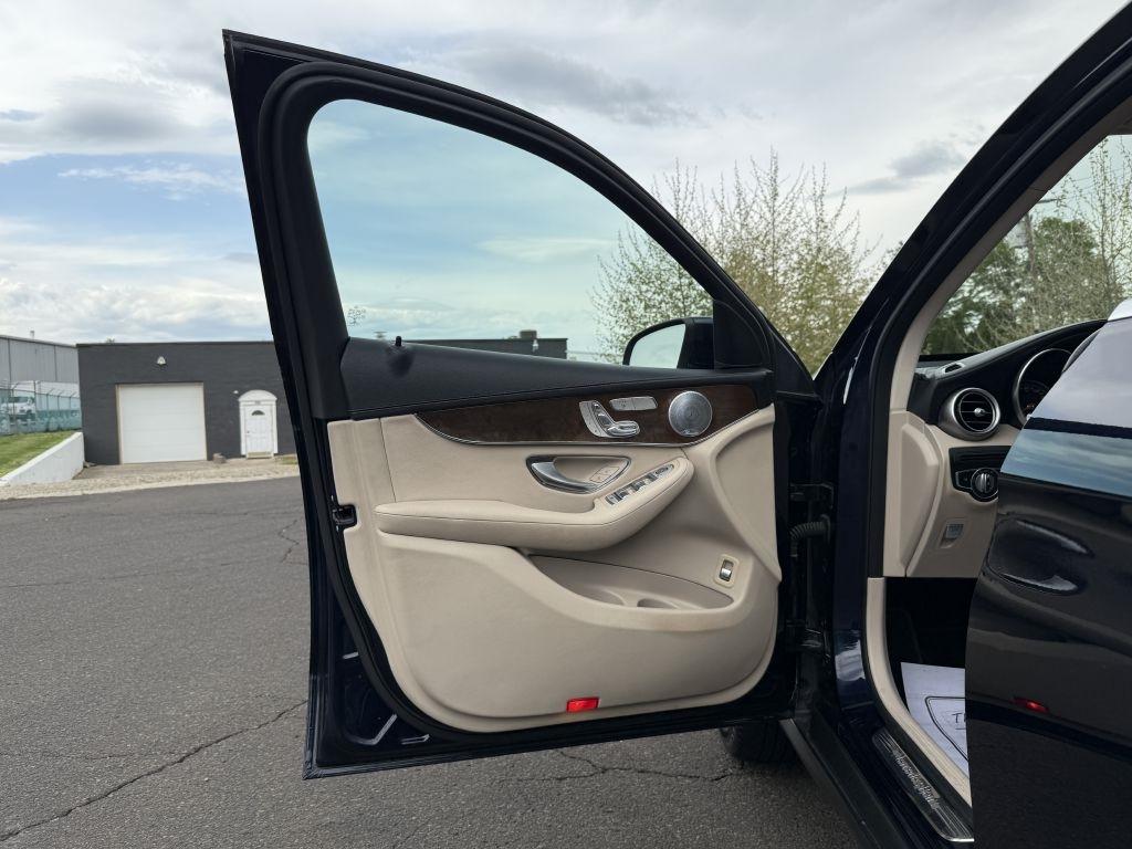 Mercedes-Benz GLC-Class  2018