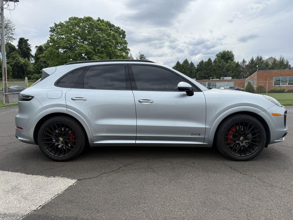 Porsche Cayenne  2021