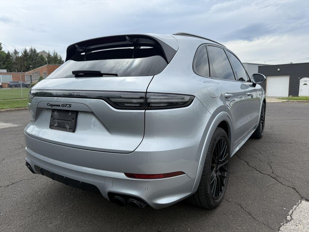 Porsche Cayenne  2021