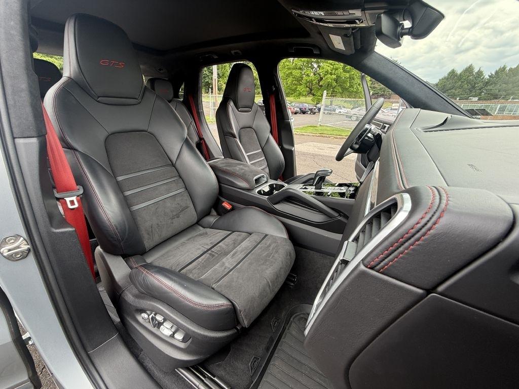 Porsche Cayenne  2021