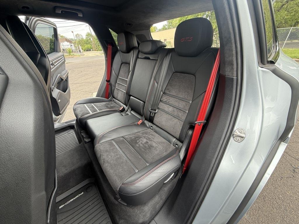 Porsche Cayenne  2021