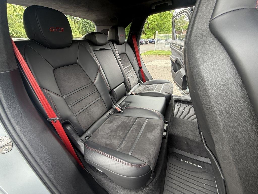 Porsche Cayenne  2021