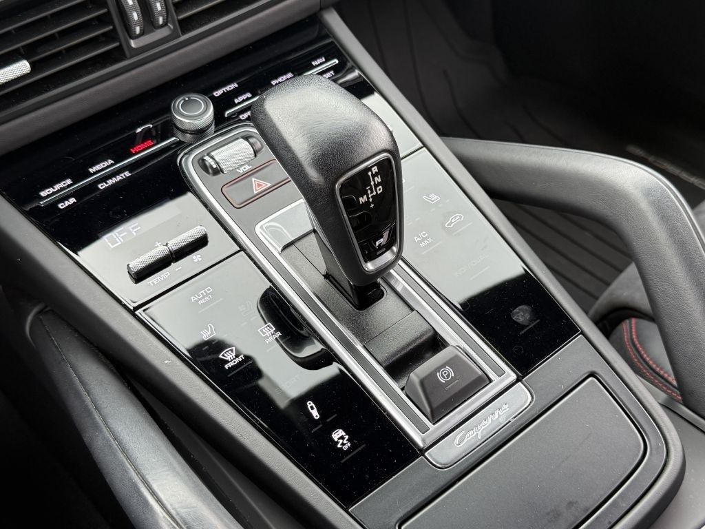Porsche Cayenne  2021