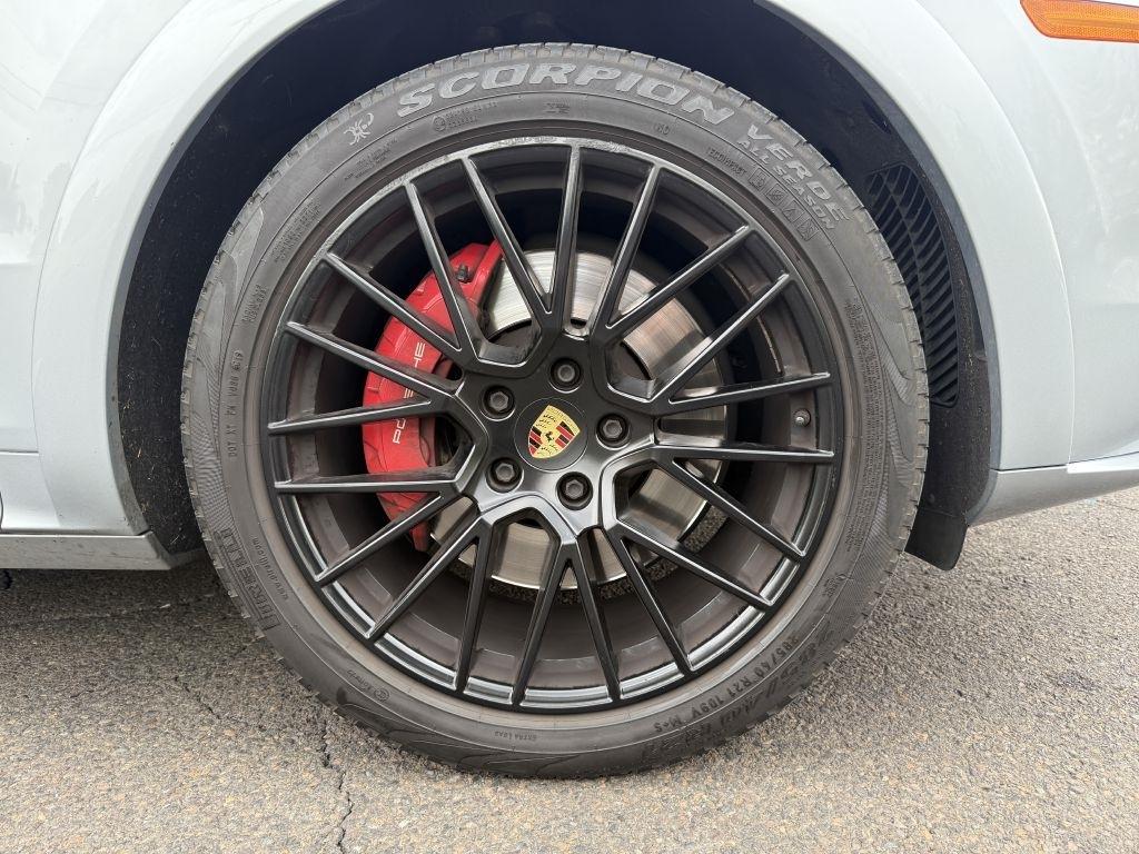 Porsche Cayenne  2021