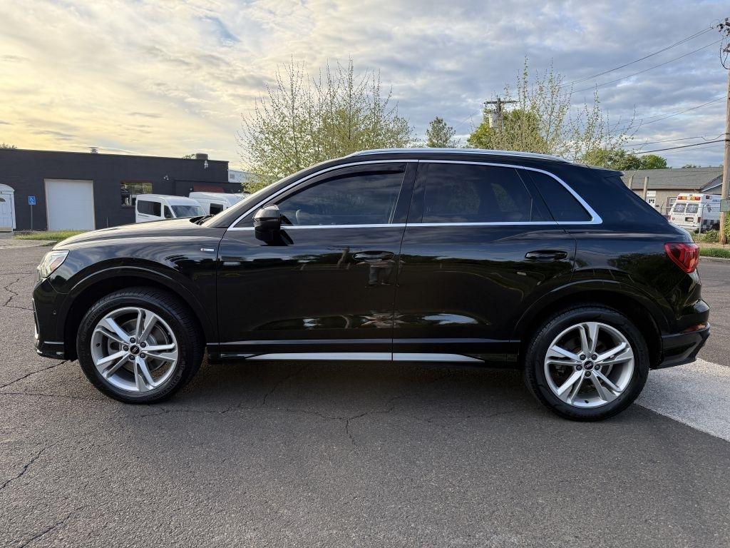 Audi Q3  2021