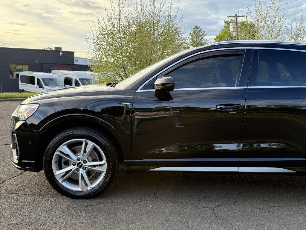 Audi Q3  2021