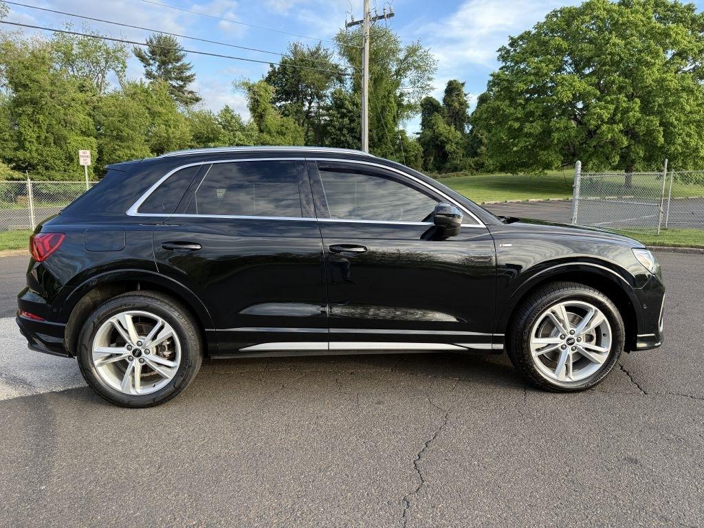 Audi Q3  2021