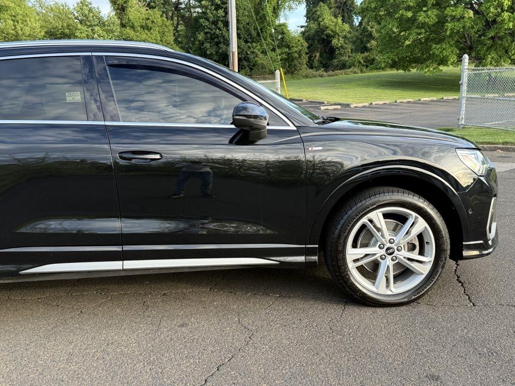 Audi Q3  2021