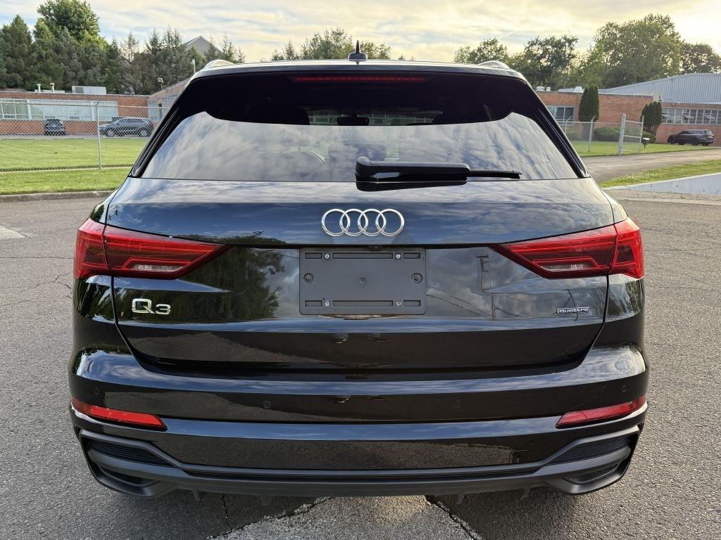 Audi Q3  2021