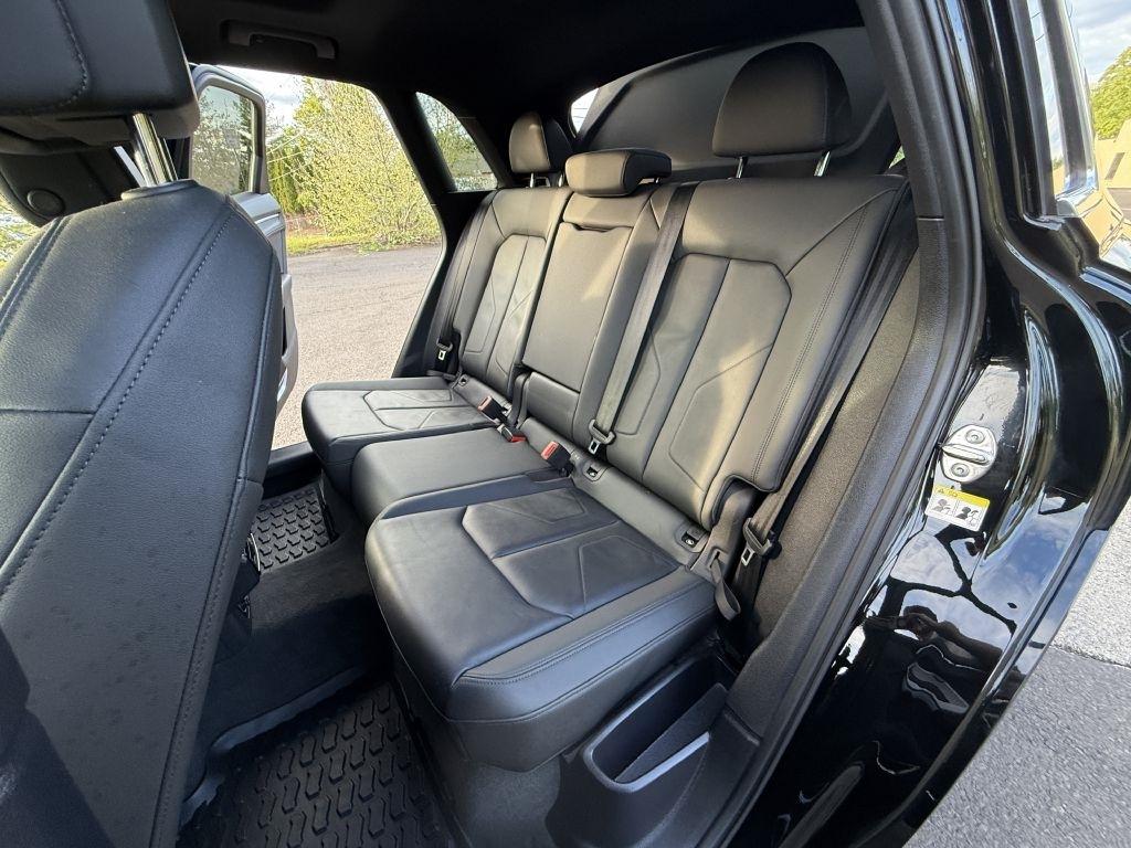 Audi Q3  2021