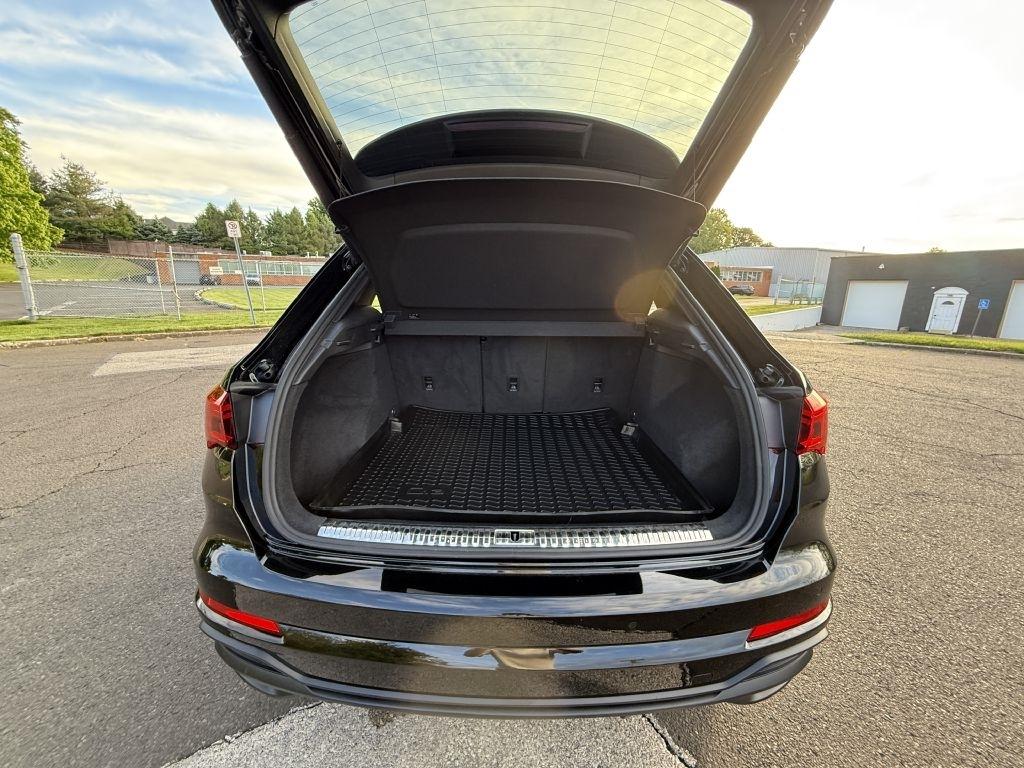 Audi Q3  2021