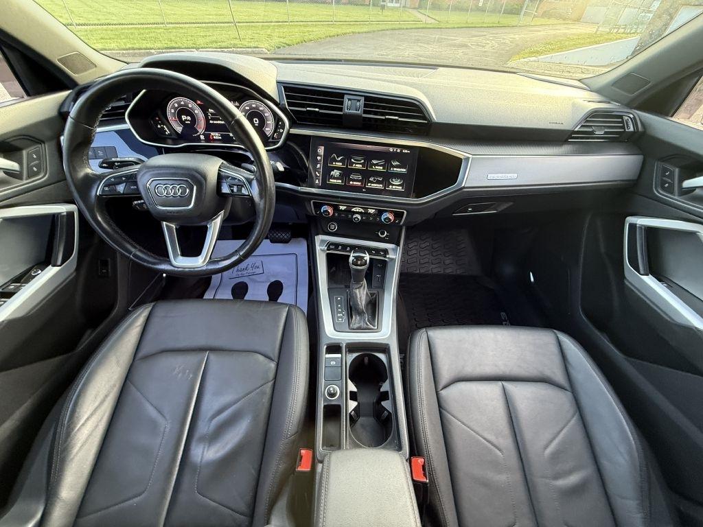 Audi Q3  2021