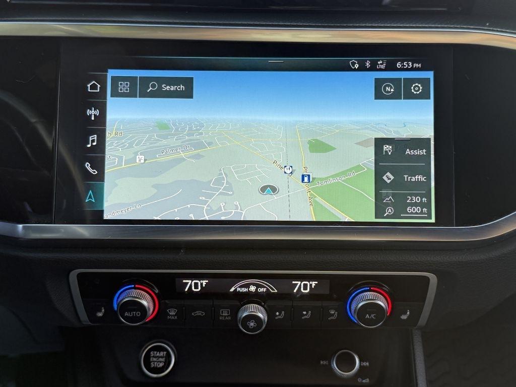 Audi Q3  2021