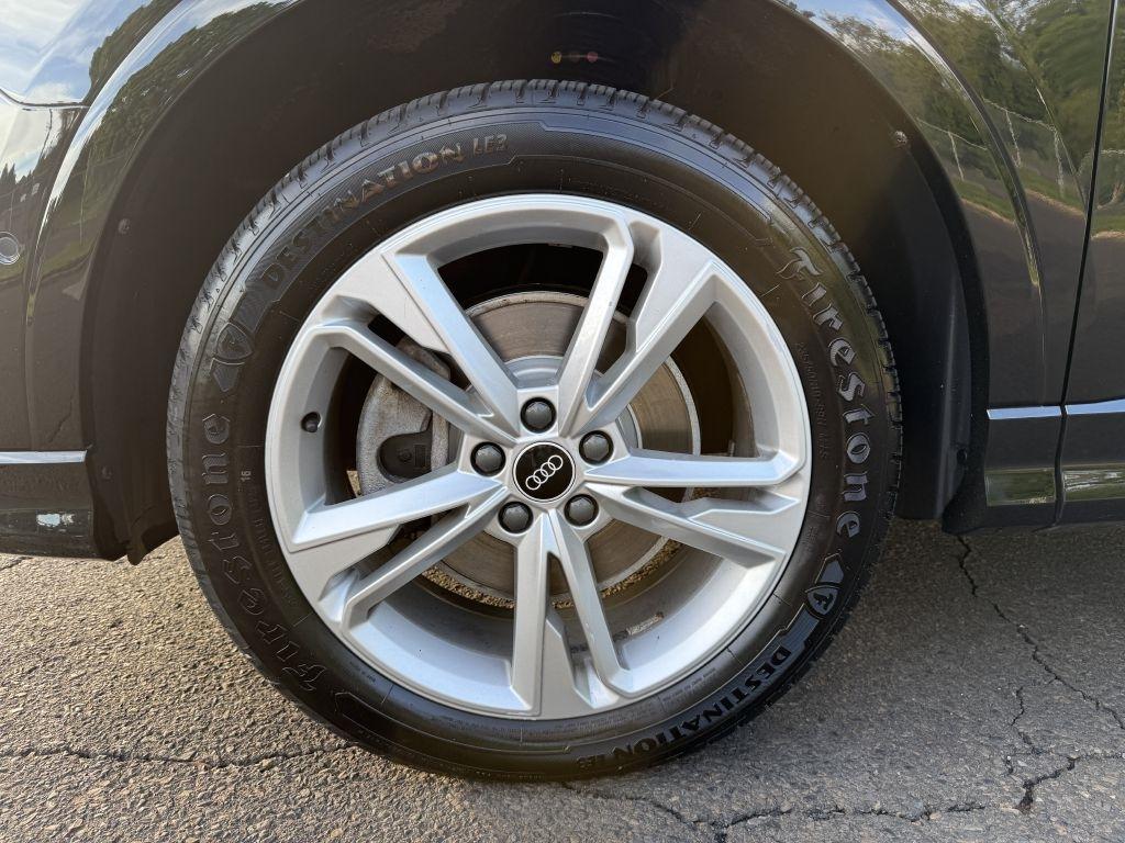 Audi Q3  2021