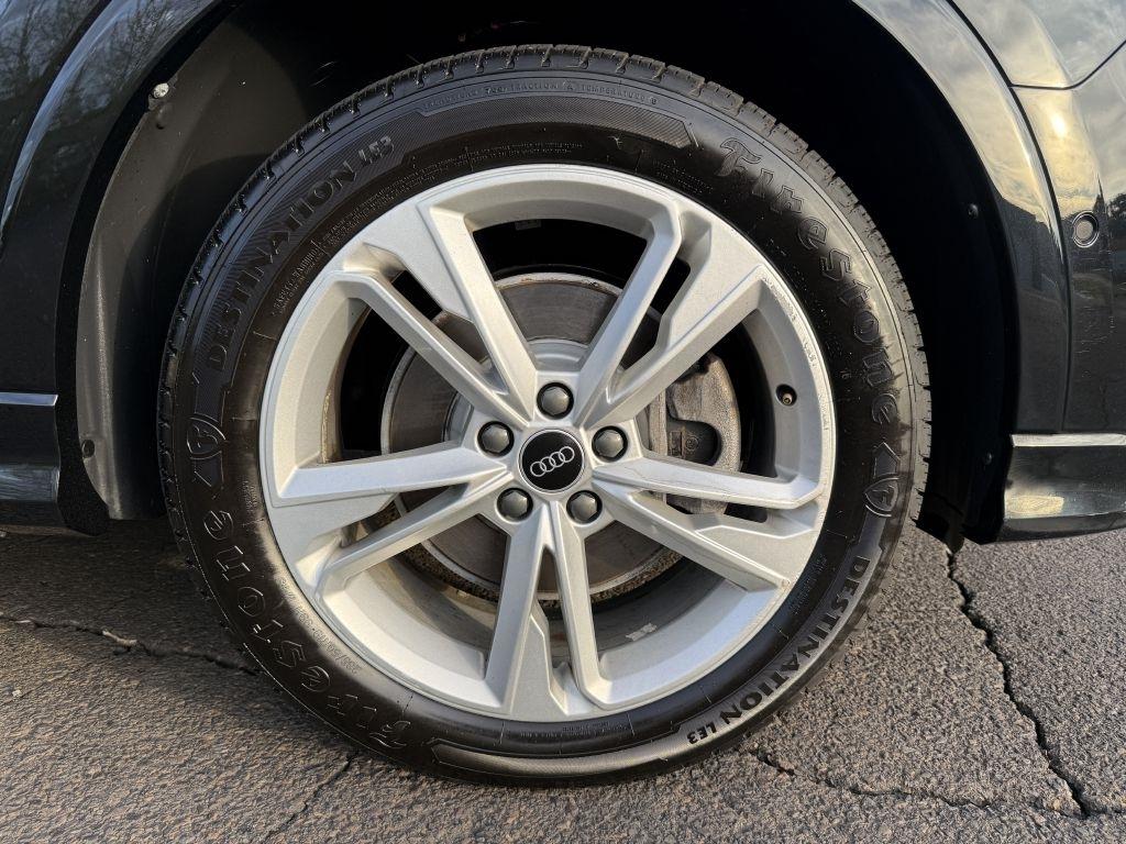 Audi Q3  2021