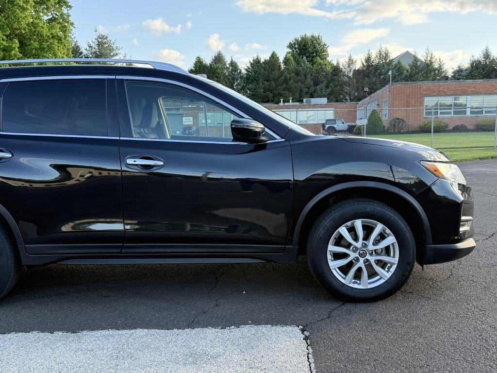 Nissan Rogue  2020