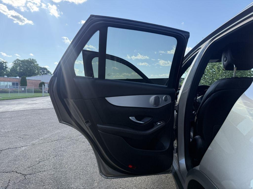 Mercedes-Benz GLC-Class  2019