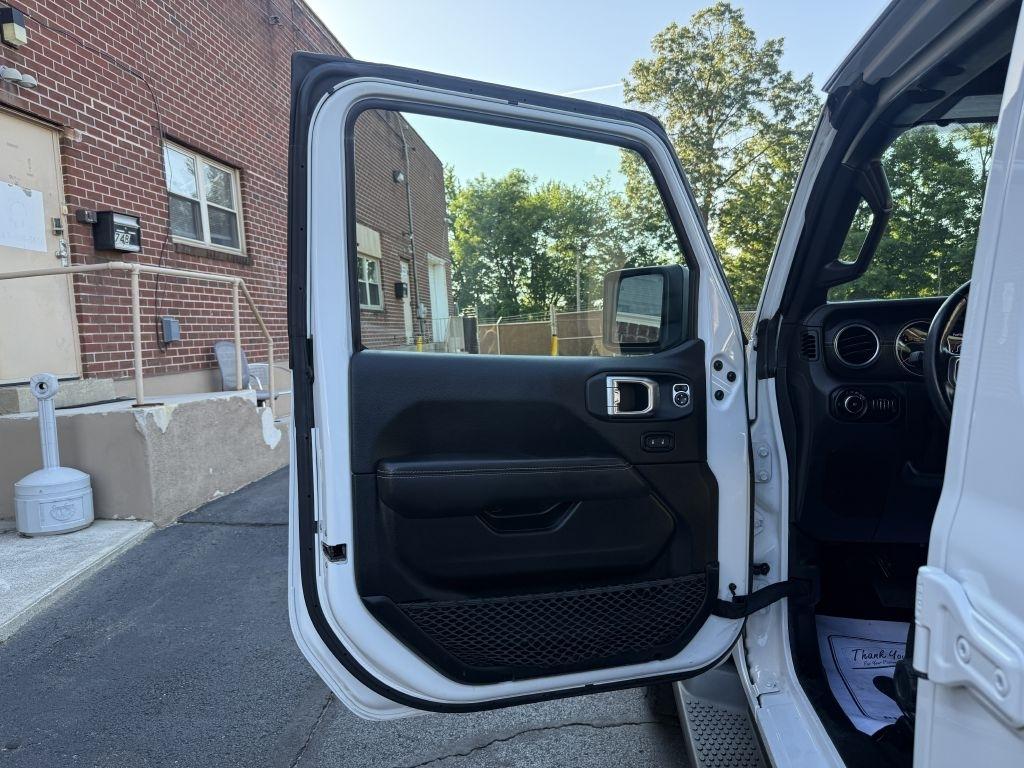 Jeep Wrangler  2021