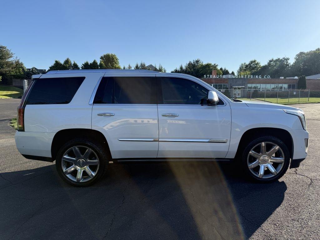 Cadillac Escalade  2017